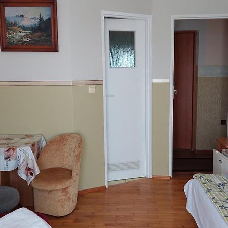 Noclegi U Krystyny Rewal Kültér fotó