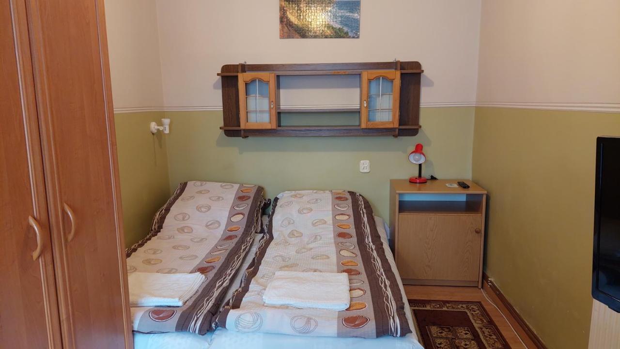 Noclegi U Krystyny Rewal Kültér fotó