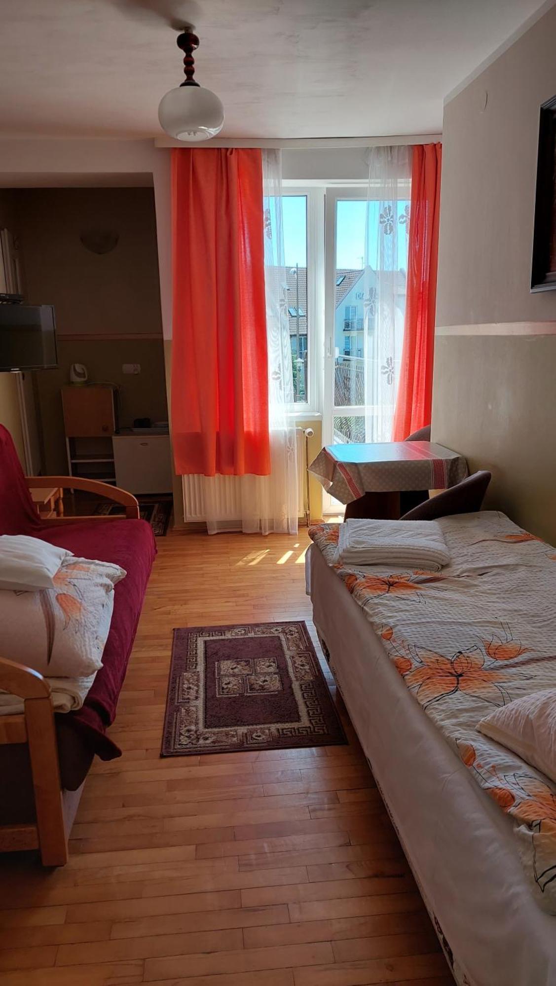 Noclegi U Krystyny Rewal Kültér fotó